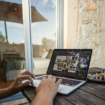 By Nhome Szálloda *