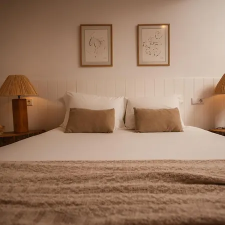 Hotel By Nhome Cerquido