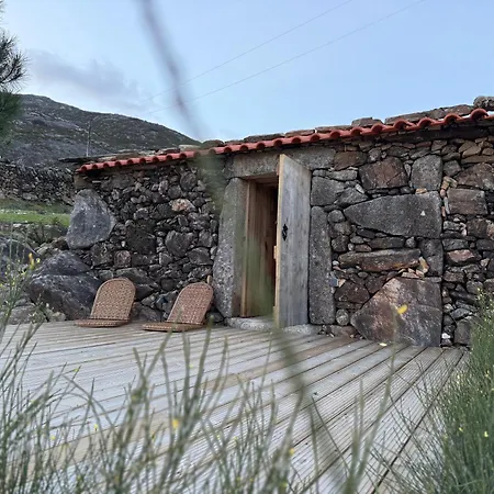 By Nhome Hotel Cerquido